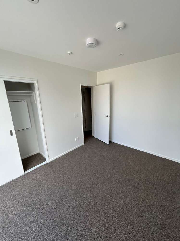 4/16 Treasure Lane Te Atatu South_3