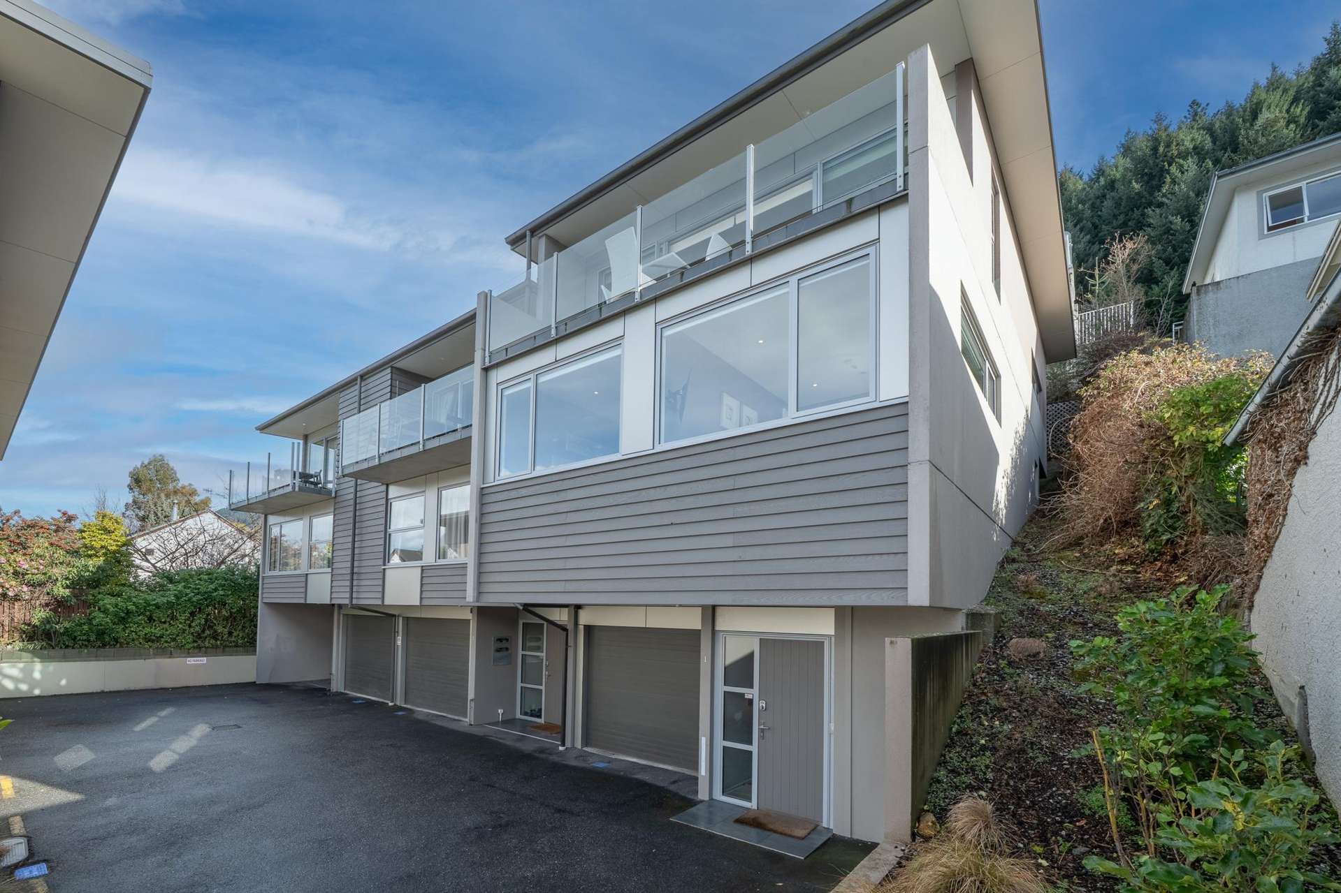Unit 1 LakeRidge Apts, 51 Thompson Street Queenstown_0