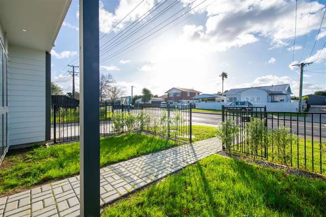 2/69 Wharf Road Te Atatu Peninsula_4