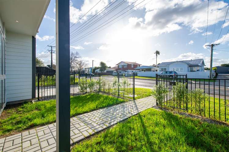 2/69 Wharf Road Te Atatu Peninsula_4