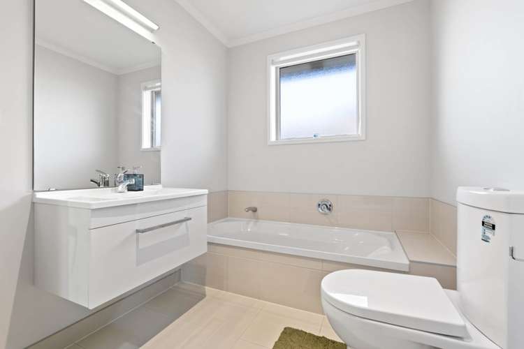 4 Captain Mitchell Drive Opaheke_13