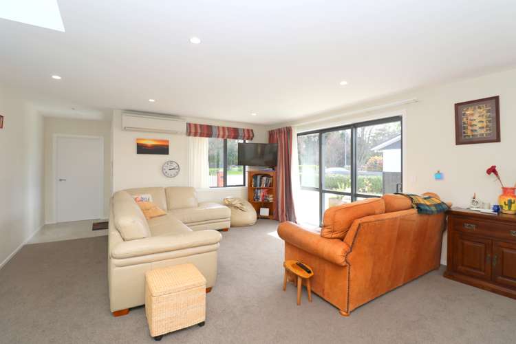 213 Queens Drive Windsor_7