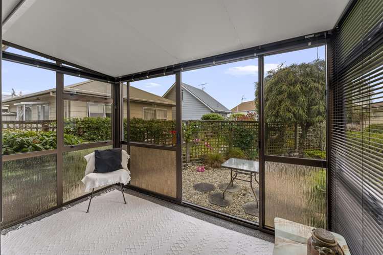 7 Birchwood Grove Richmond_13