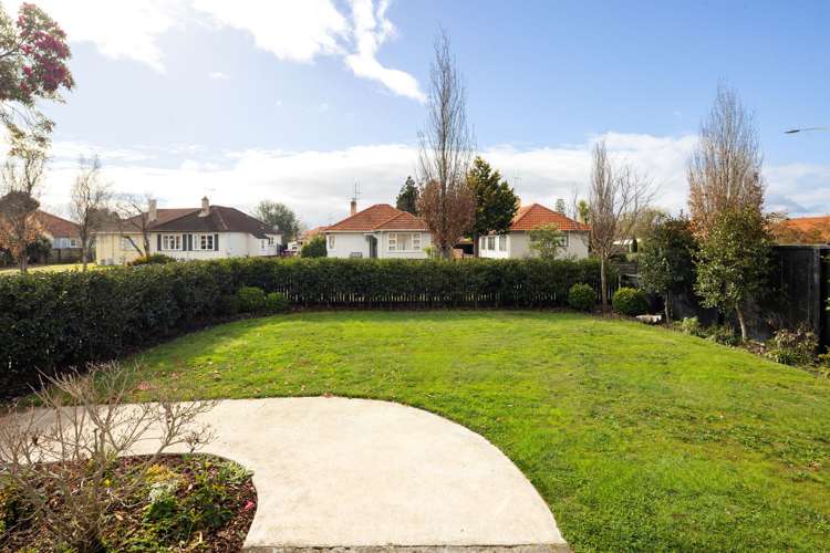 60 Jellicoe Drive Hamilton East_31