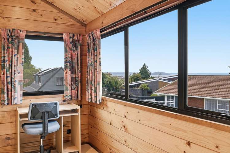 29 Kerswell Terrace Tihiotonga_12
