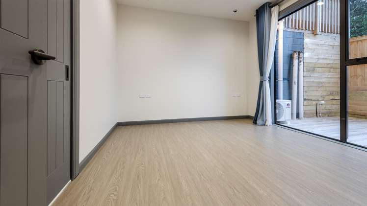 14 Greenstead Close Flat Bush_8