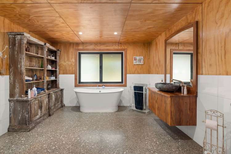 1698 Russell Road Hukerenui and Surrounds_18