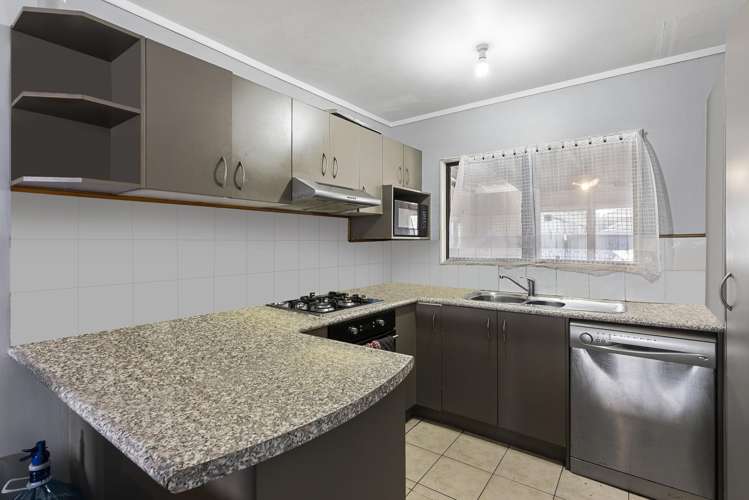 127 Maplesden Drive Clendon Park_6