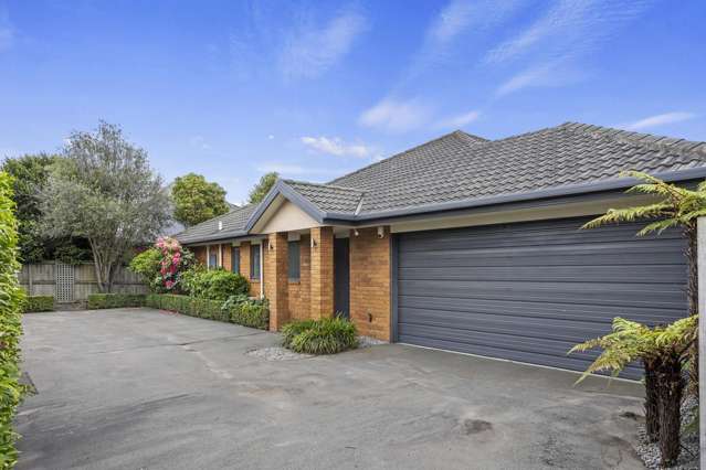 Low-Maintenance Retreat on a Quiet Street