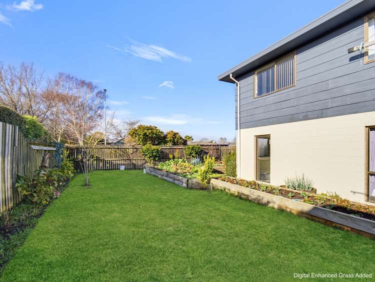 2 Regency Crescent Redwood_22