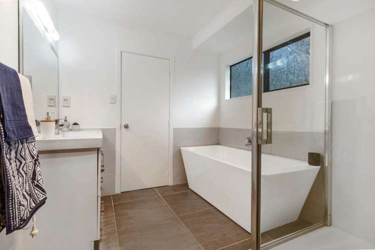 35 Sispara Place Beach Haven_12