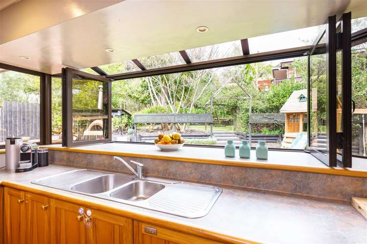 88 Daffodil Street Titirangi_9