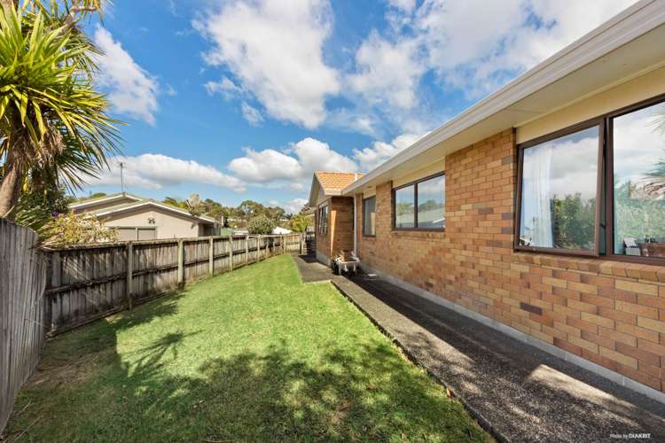 9 Milan Drive Glen Eden_13