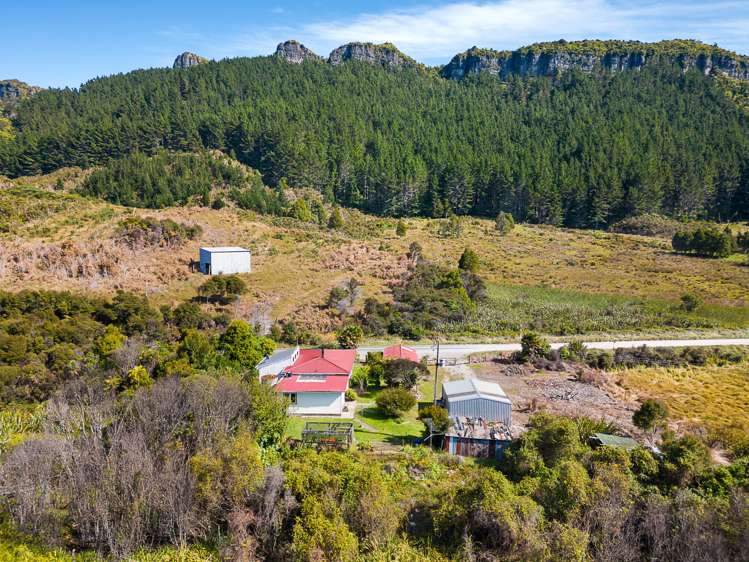 2083 Dry Road, Mangarakau Golden Bay_18