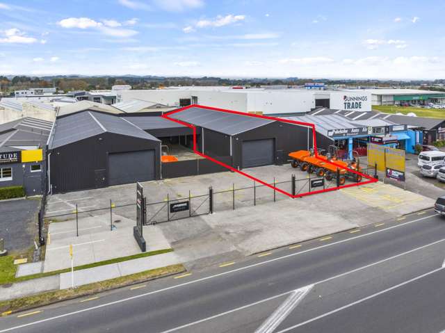 492M² WAREHOUSE ON MANUKAU 