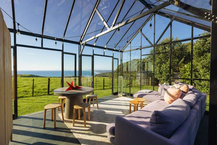 216 Constable Road Muriwai Beach_9