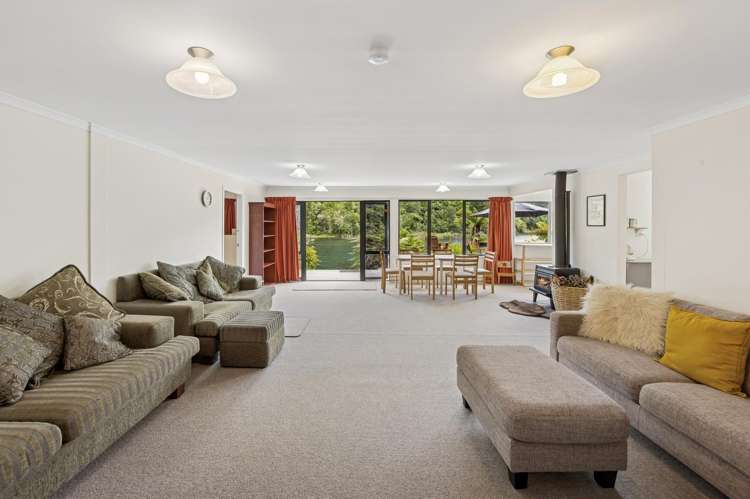 11 Chingford Road Lake Rotoma_4