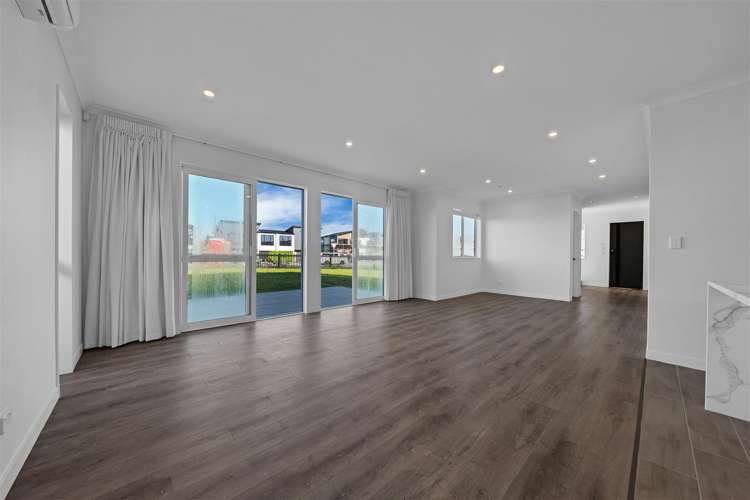 2 Longview Oak Lane Papakura_12