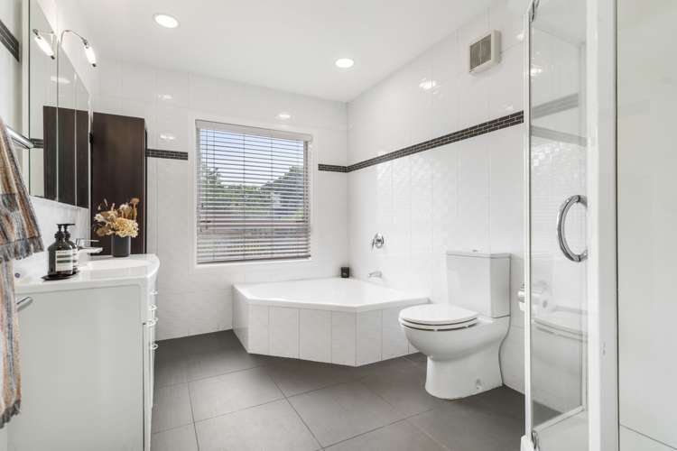 99 Landscape Road Mount Eden_21