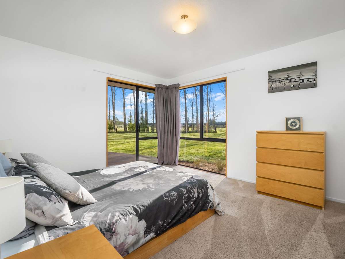 672 Highfield Road_5