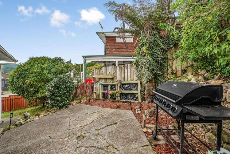 8 Harlow Grove Wainuiomata_16