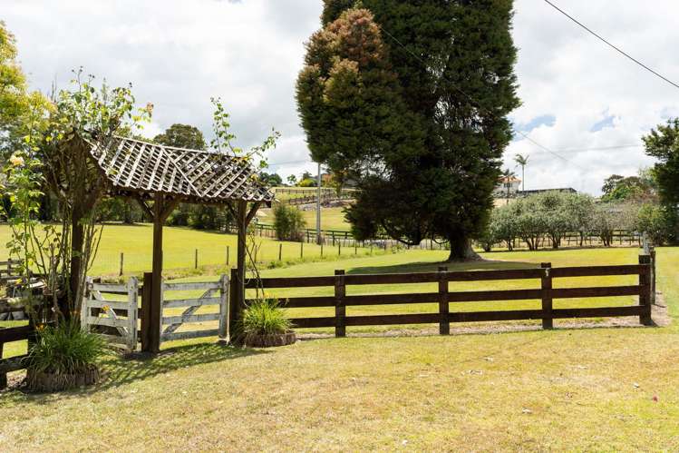 3 Mackesy Road Parahaki_28