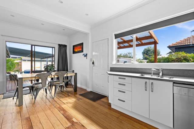 7 Flanders Avenue Onekawa_3