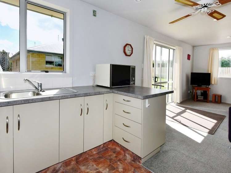 17 Gift Street Coalgate_23