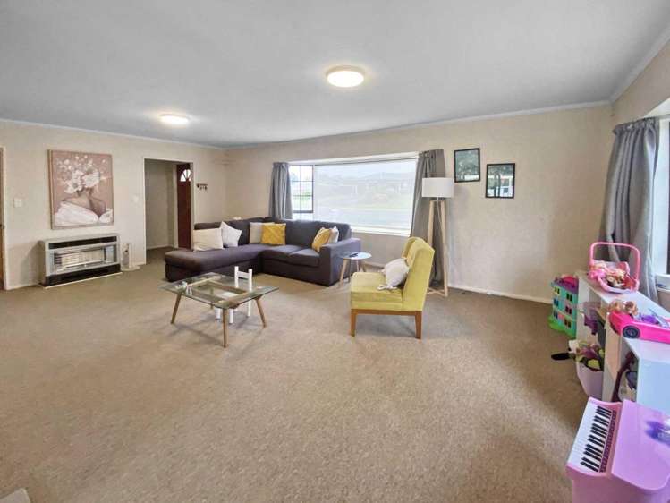 7 Norfolk Drive 1235_2