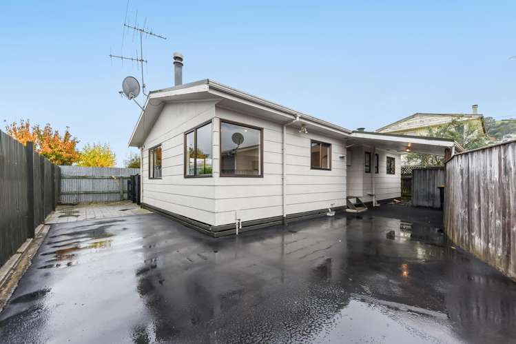 22c Parkers Road_0