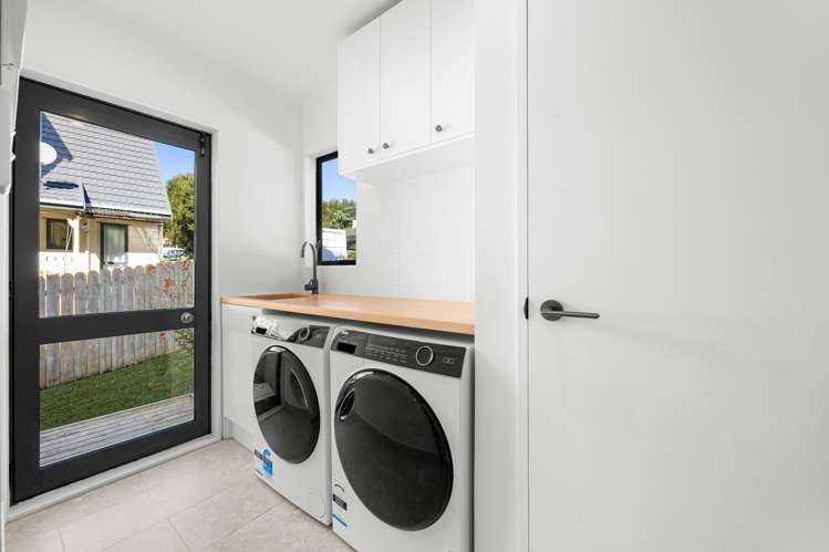 21 Carillon Place Massey_22