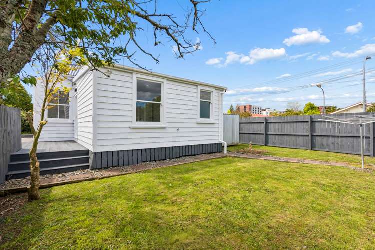 2 Holly Street Avondale_17