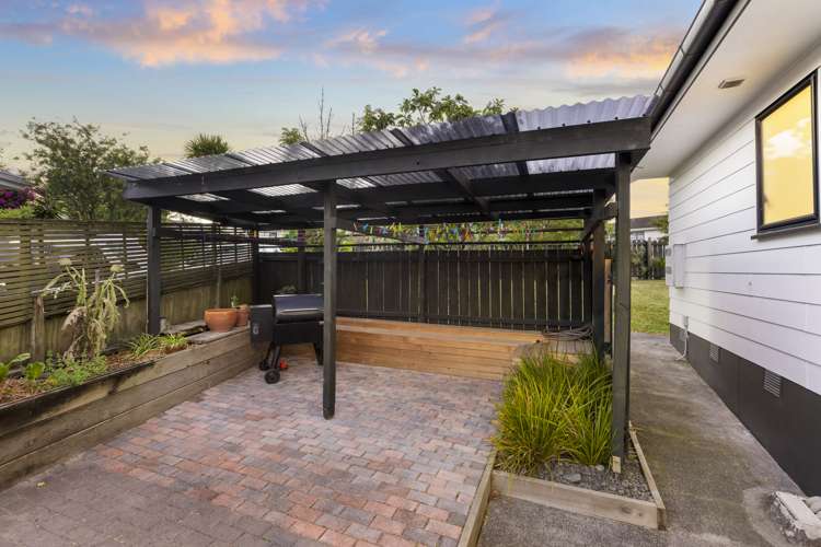 54 Solar Road Glen Eden_30