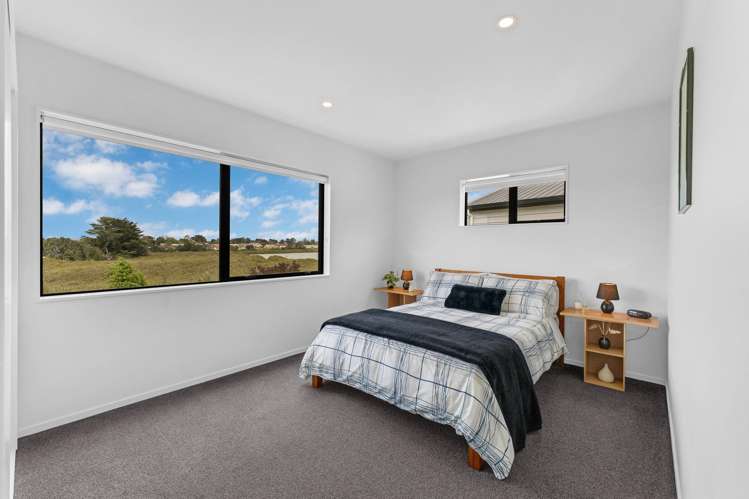 66 Matawhanga Drive Wattle Downs_15