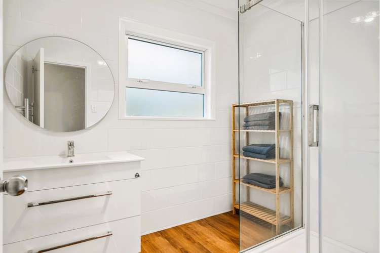 38 Churchill Avenue Richmond_15