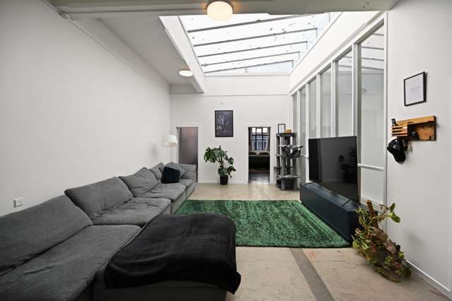 211A Victoria Street 10463_3