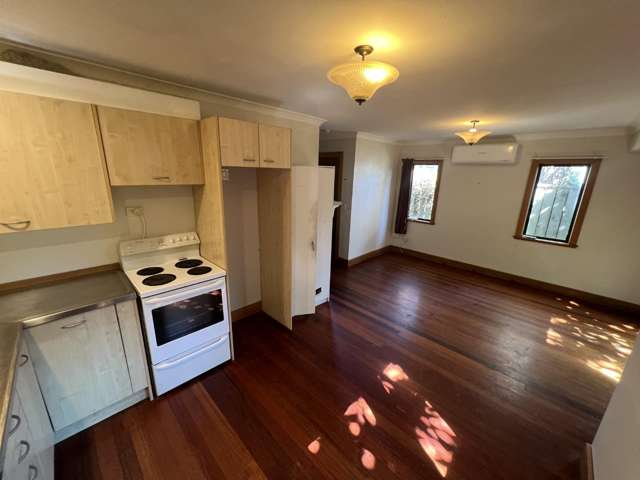 C/33 Nairn Street Mount Cook_1