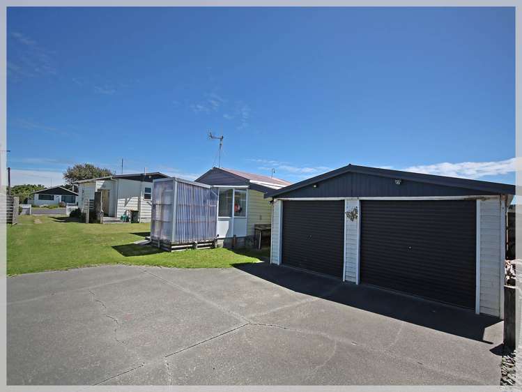 8 Hart Street Foxton Beach_16