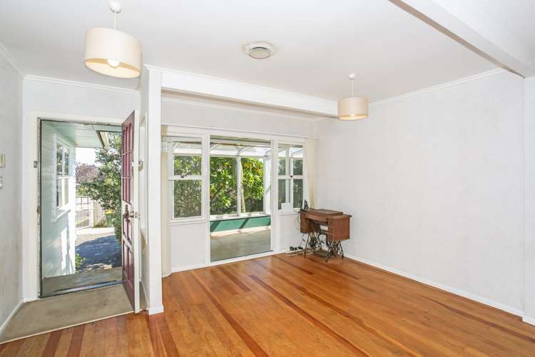 48 Clark Road Pahurehure_9