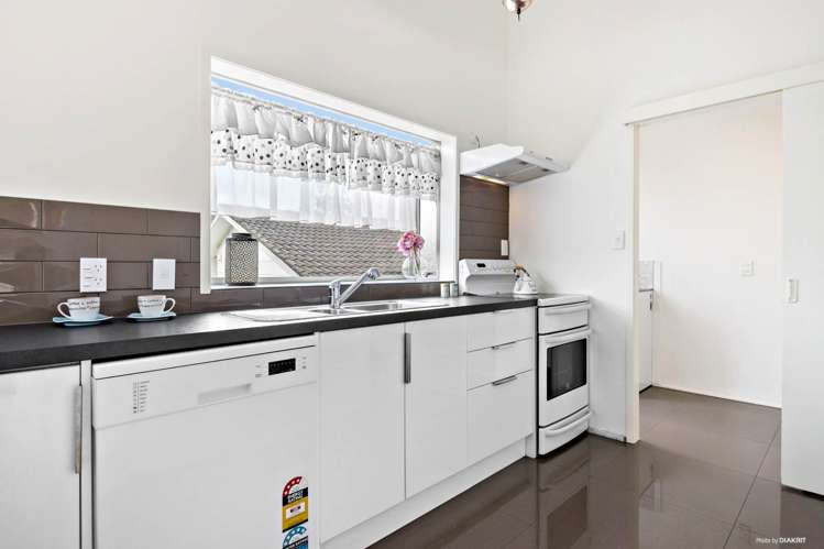 2/31 Edgeworth Road Glenfield_6