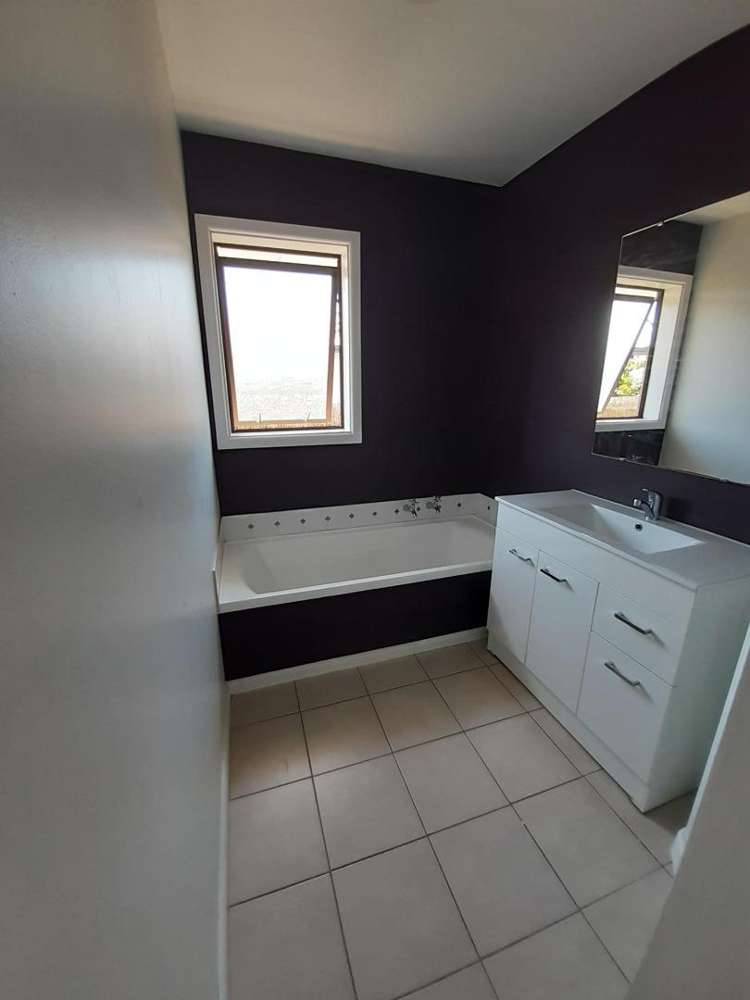 16 Vardon Crescent 1533_5