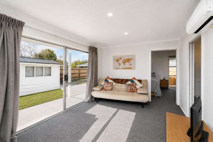 225A College Street West End_8