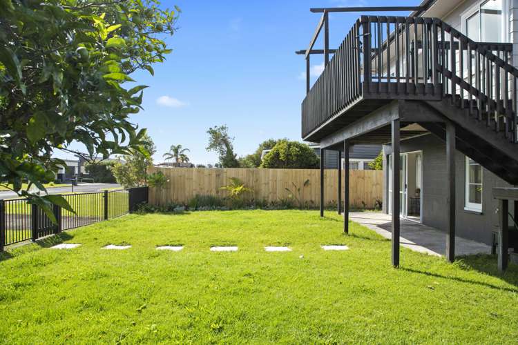 11 Crispe Road Clarks Beach_27