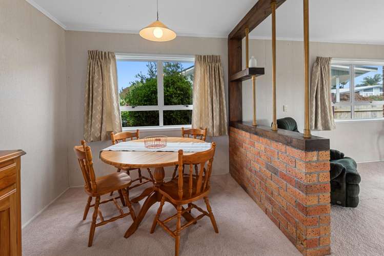 15 Windsor Avenue Te Kamo_11