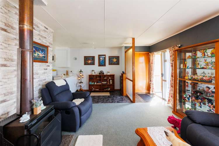 149a High Street Bulls_3