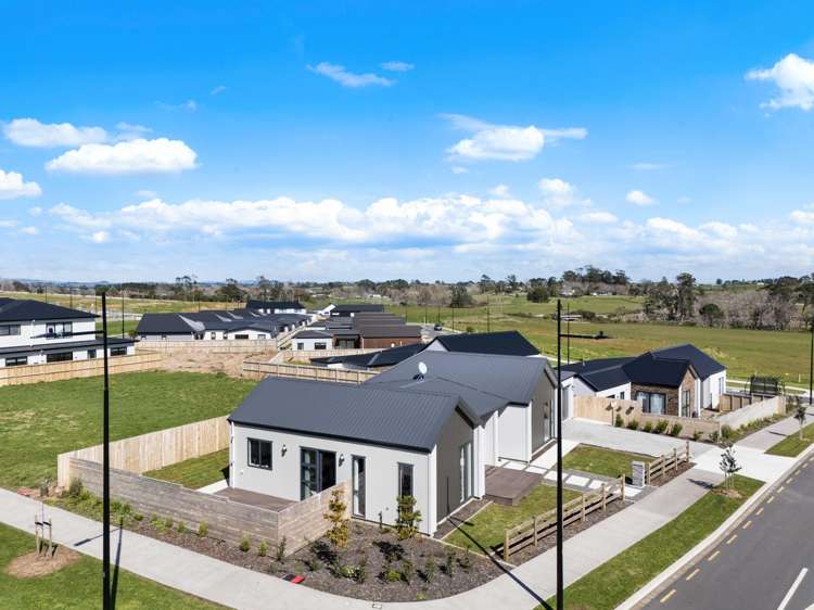 1 Kentucky Blue Road Karaka_12
