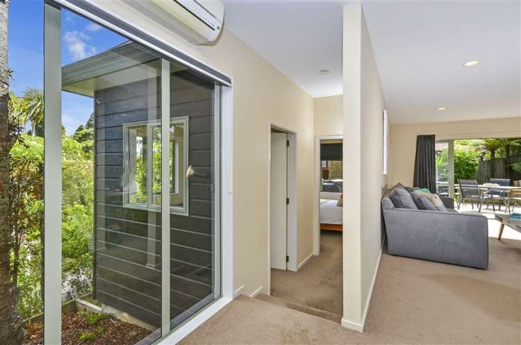 2/33 Pluto Place Beach Haven_7