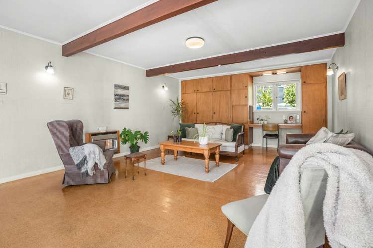 85 Ludlam Crescent Woburn_8