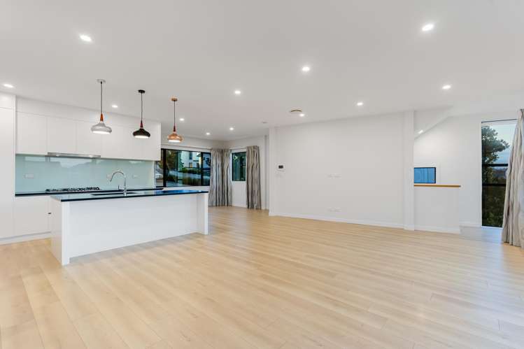 16 Moki Place Long Bay_3