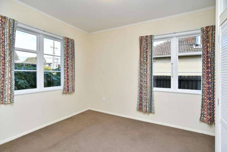 2/50 Radley Street Woolston_13